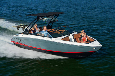 Моторный катер Cobalt R4 Surf