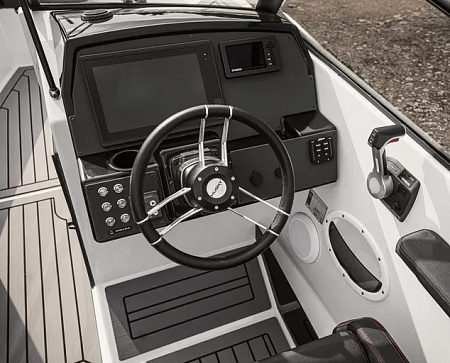 Катер Finnmaster Husky R8