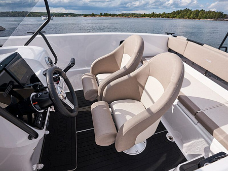 Катер Ryds 630VI Mid C
