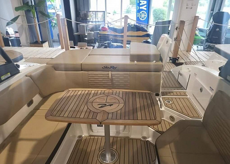 Катер Sea Ray 230 SPXE