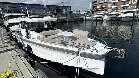 Катер Axopar 29 XC Cross Cabin