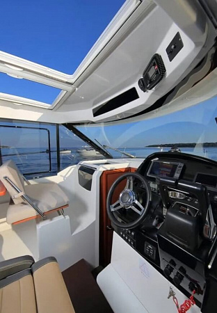 Катер Jeanneau Merry Fisher 895 Offshore