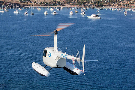 Вертолет Robinson R44 Cadet с поплавками