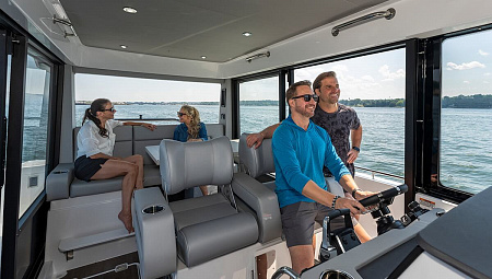 Cruisers Yachts 38 VTR EC