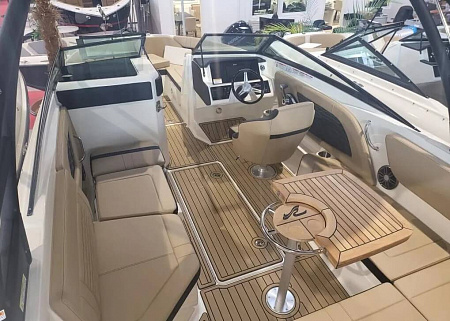 Катер Sea Ray 230 SPXE