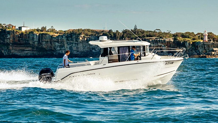 Катер Parker 800 Pilothouse