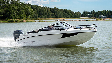 Катер AMT 210 DC