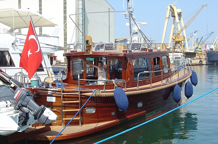 Катер Barbaros 1280
